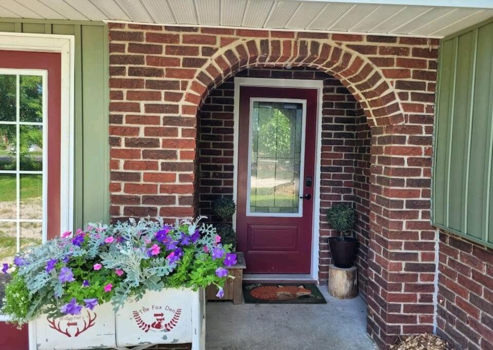 Family Friendly Cottage ☆Walking Distance To Beach ليونز هيد المظهر الخارجي الصورة