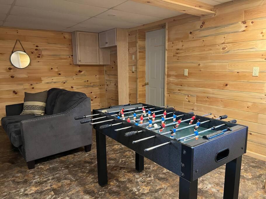Family Friendly Cottage ☆Walking Distance To Beach ليونز هيد المظهر الخارجي الصورة